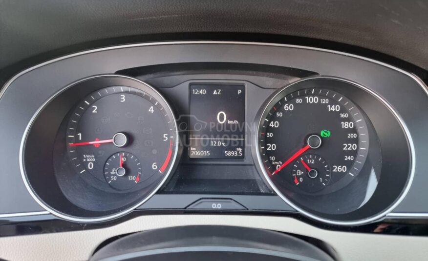 Volkswagen Passat B8 2.0TDI DSG HIGHLINE