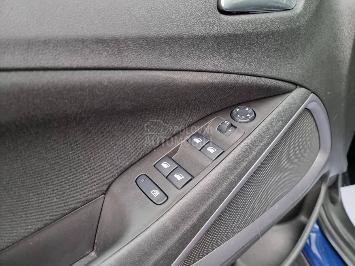 Opel Crossland X  1.2