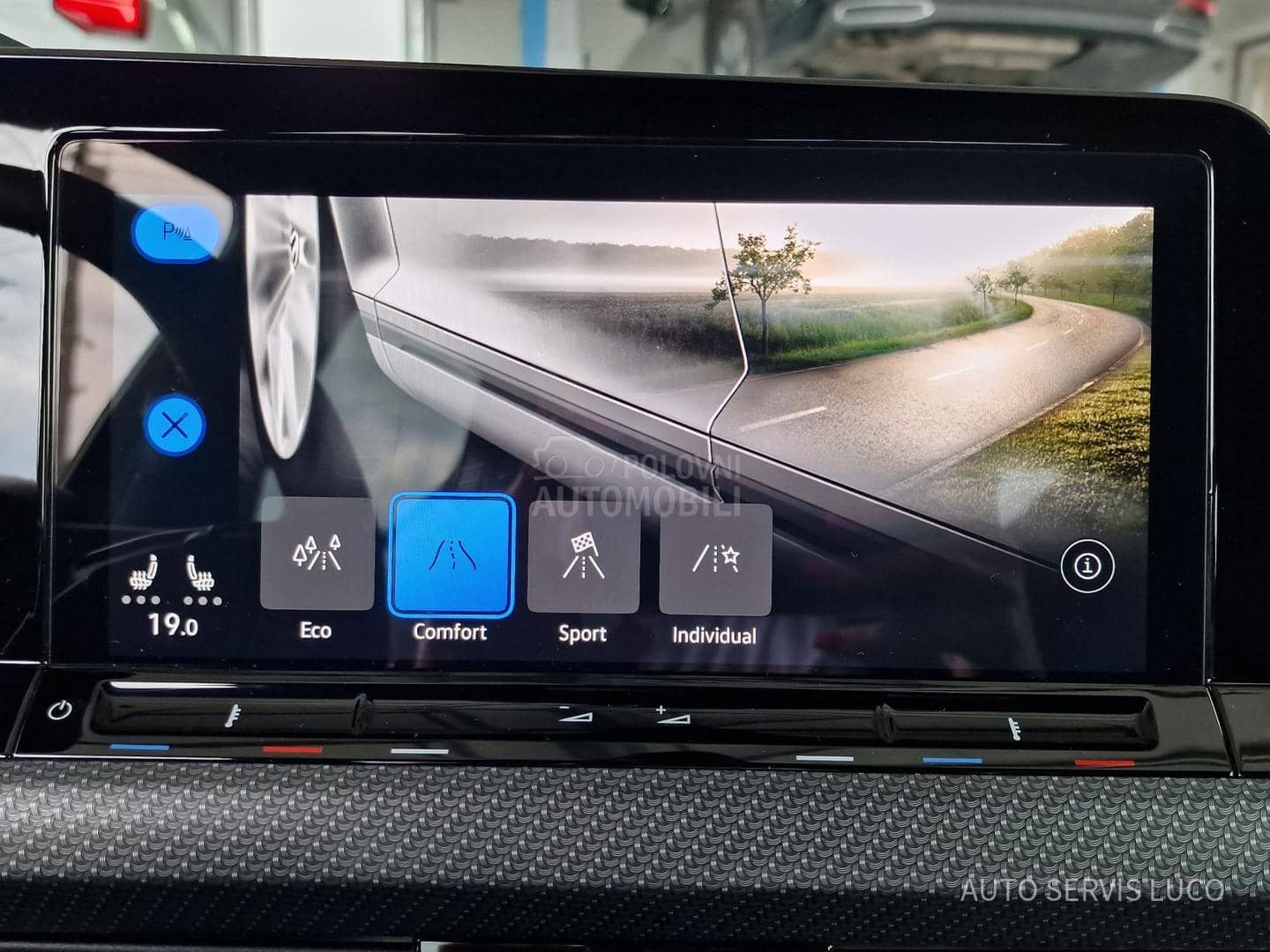 Volkswagen Golf 8 1.5 eTSI  R-LINE