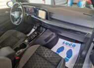 Volkswagen Golf 8 1.5 eTSI  R-LINE