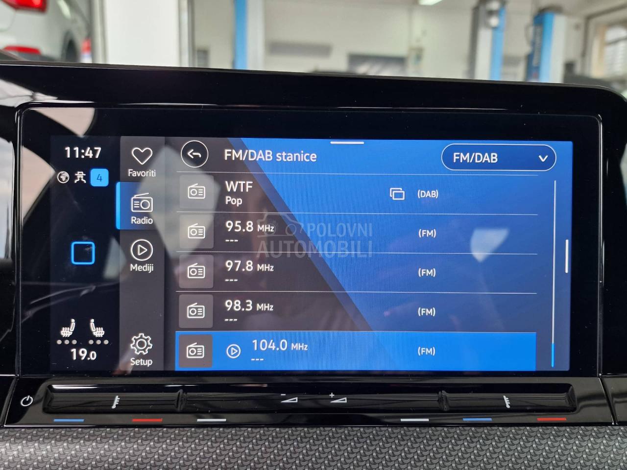 Volkswagen Golf 8 1.5 eTSI  R-LINE