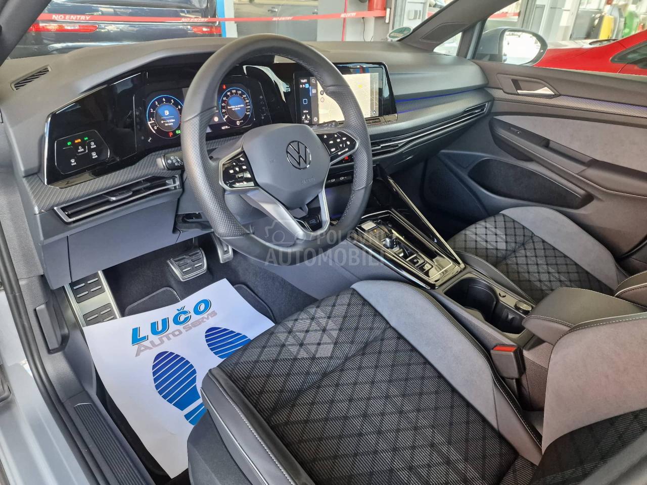 Volkswagen Golf 8 1.5 eTSI  R-LINE