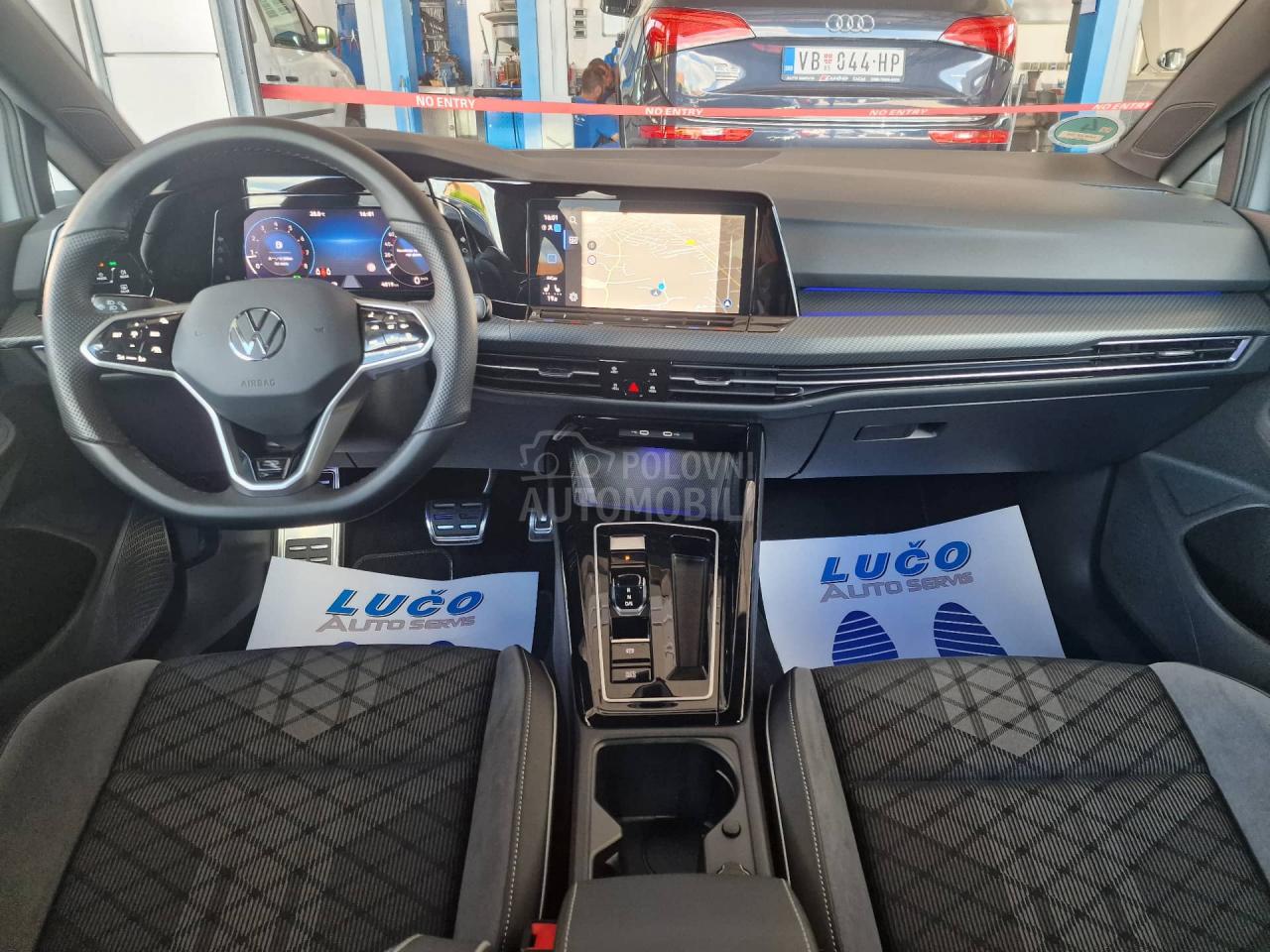 Volkswagen Golf 8 1.5 eTSI  R-LINE