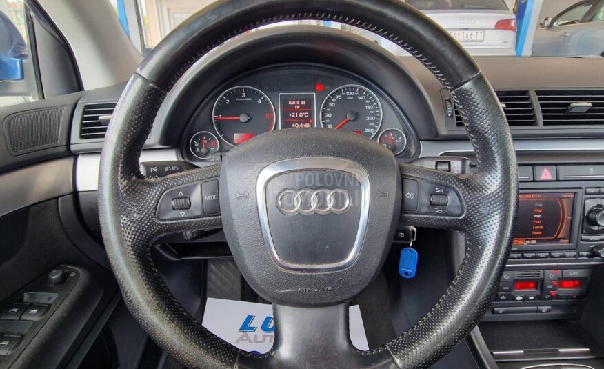 Audi A4 2.0 TDI S LINE