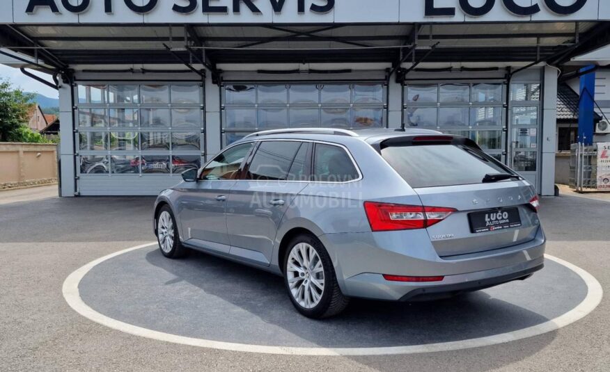 Škoda Superb Plag in/Hybrid/F ull