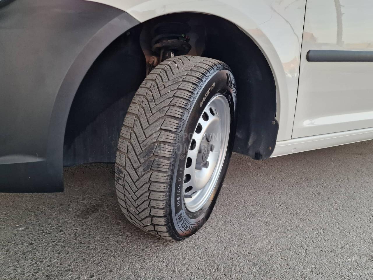 Volkswagen Caddy 1.6 TDI kuka  n o v