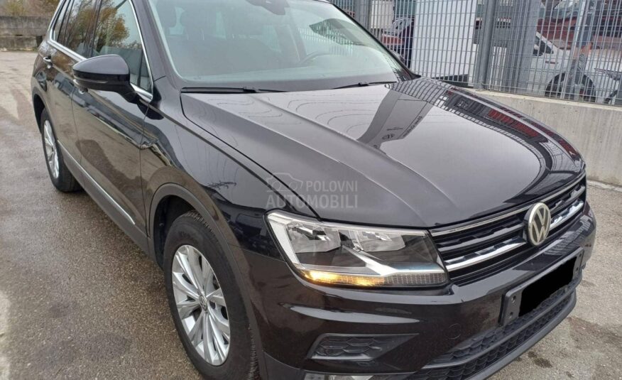 Volkswagen Tiguan 2.0 TDI DSG 4X4 pano