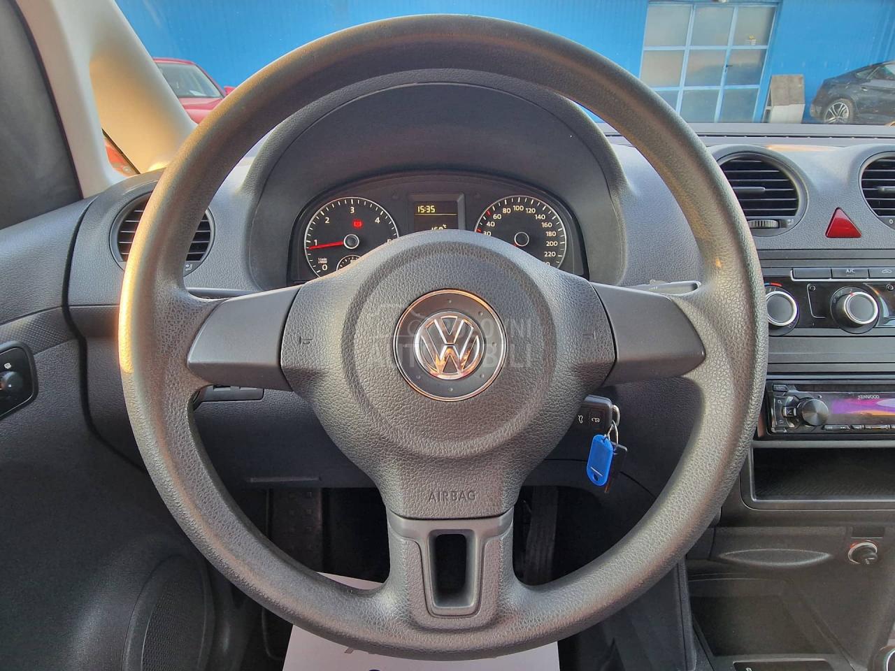 Volkswagen Caddy 1.6 TDI kuka  n o v