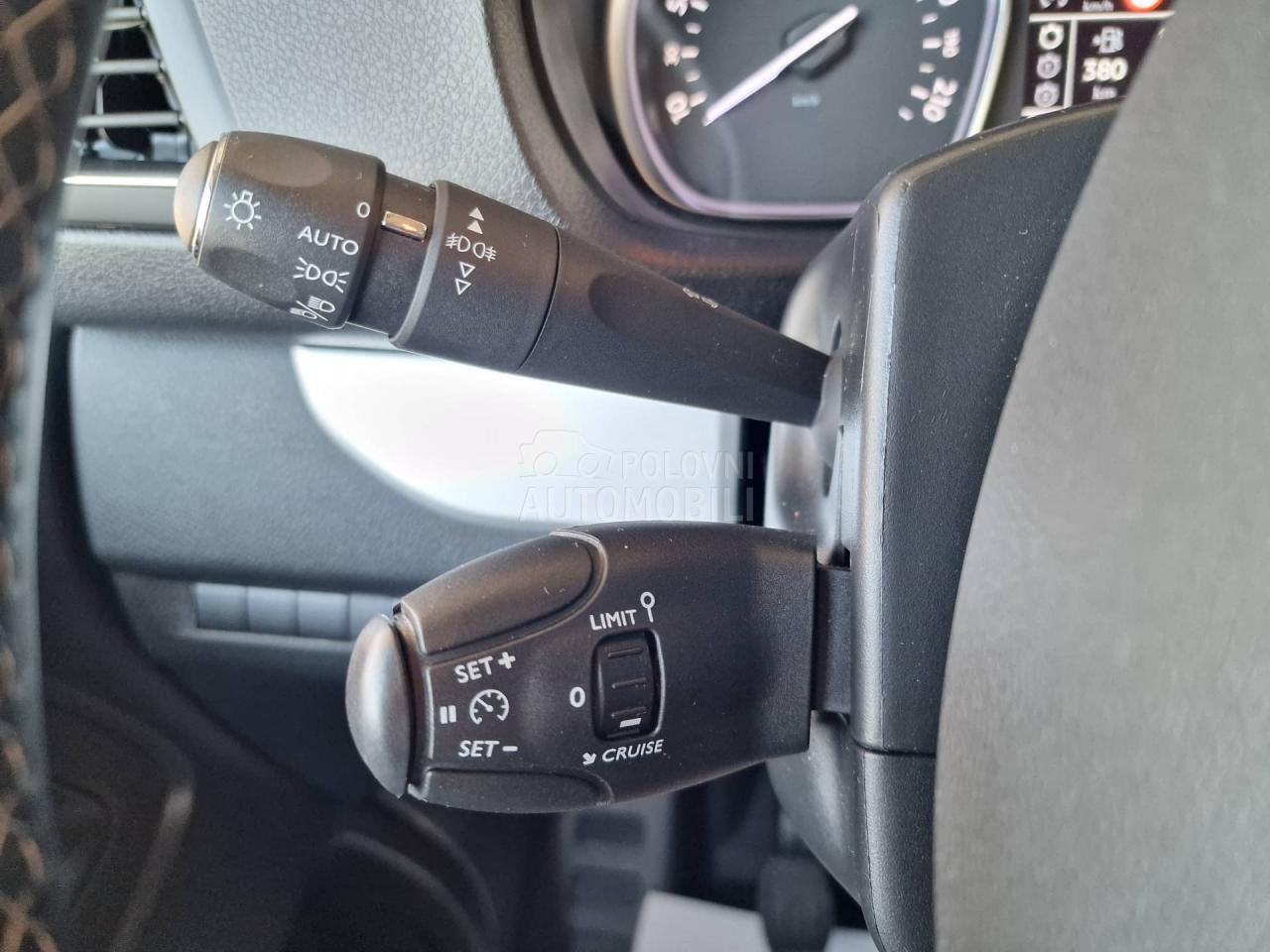 Opel Zafira 1.5 D VIVARO 9 SED