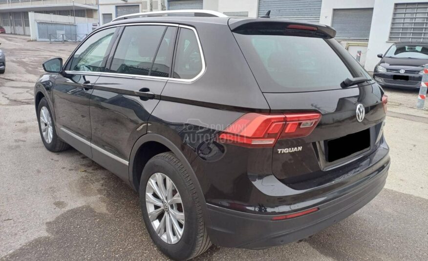 Volkswagen Tiguan 2.0 TDI DSG 4X4 pano