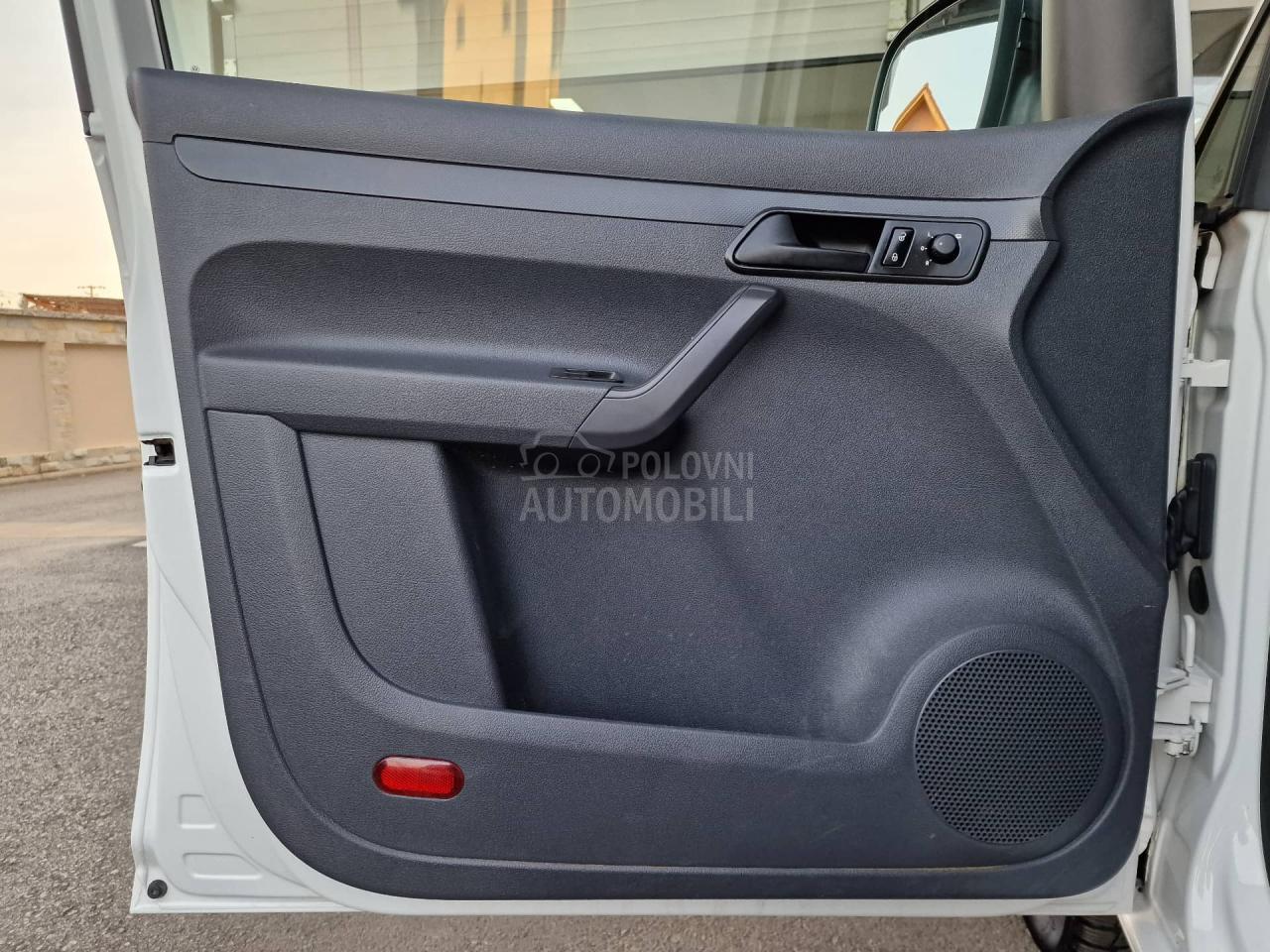 Volkswagen Caddy 1.6 TDI kuka  n o v