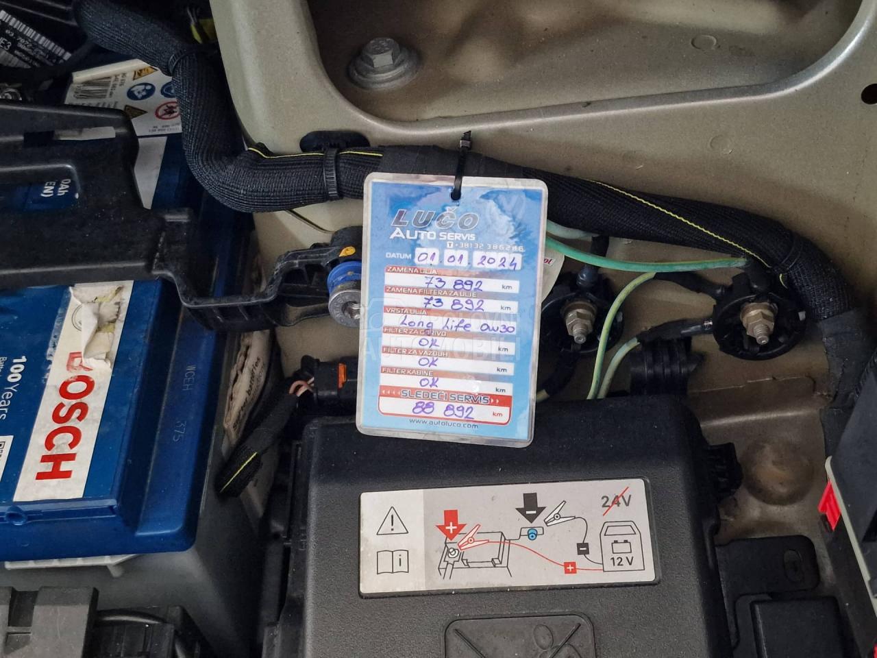 Opel Zafira 1.5 D VIVARO 9 SED