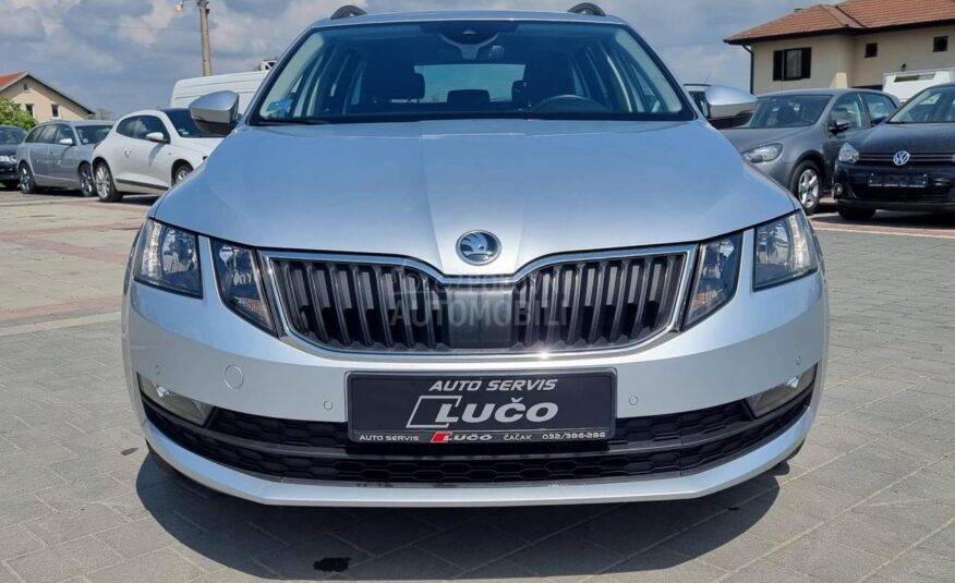 Škoda Octavia 1.6 TDI DSG R kamera