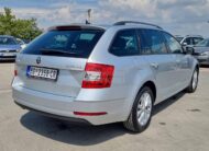 Škoda Octavia 1.6 TDI DSG R kamera