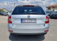 Škoda Octavia 1.6 TDI DSG R kamera