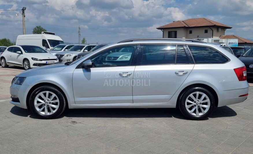 Škoda Octavia 1.6 TDI DSG R kamera