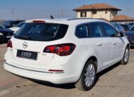 Opel Astra J 1.6 CDTI R kamera