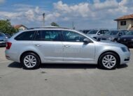 Škoda Octavia 1.6 TDI DSG R kamera