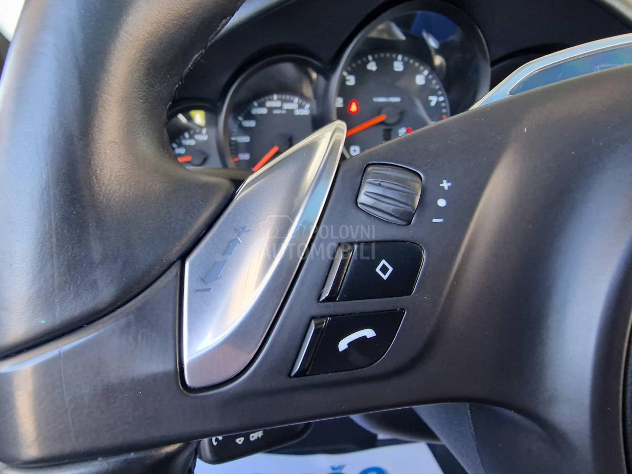 Porsche 911 Carrera 4