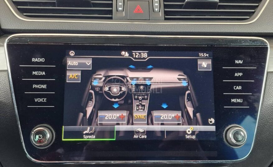 Škoda Superb 2.0 TDI DSG R kamera
