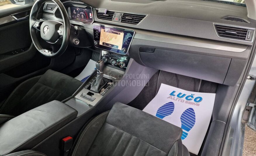 Škoda Superb 2.0 TDI DSG R kamera
