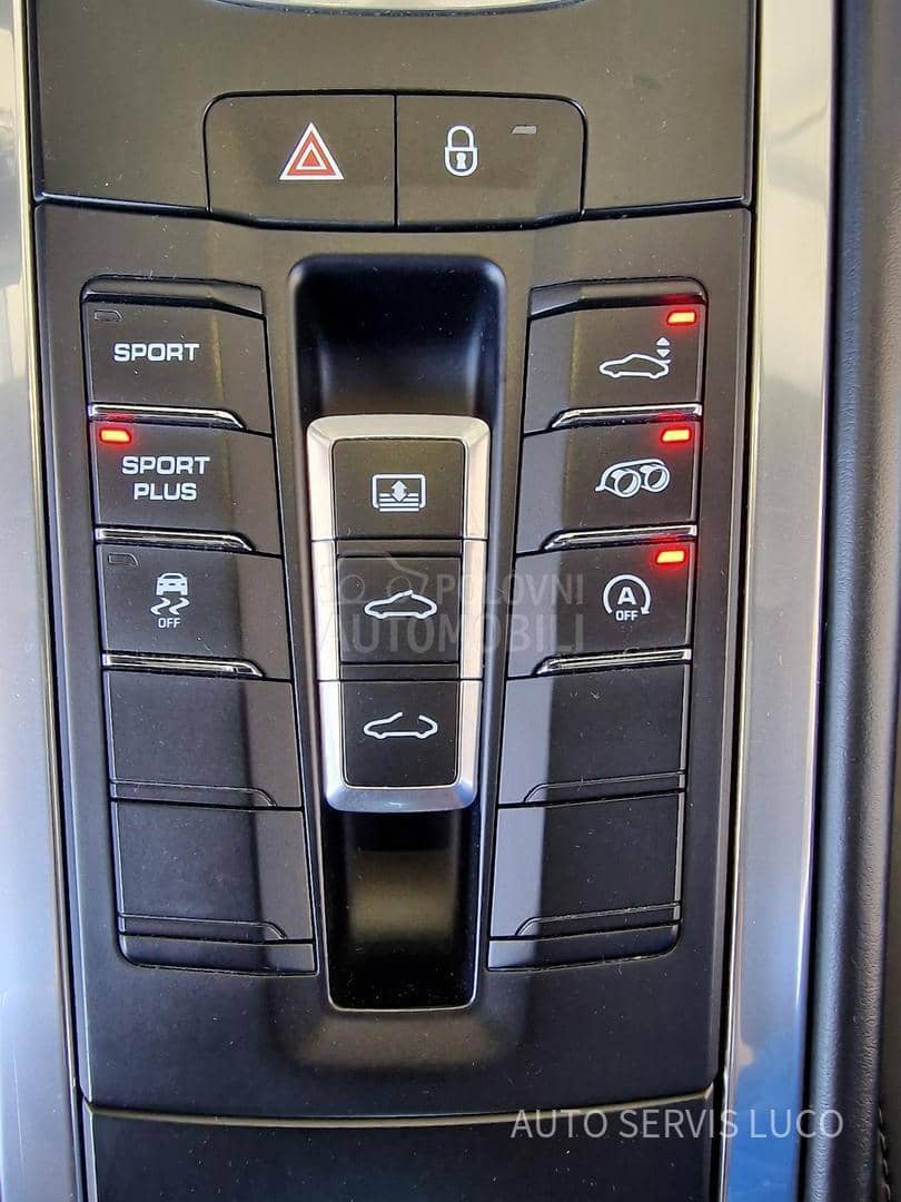 Porsche 911 Carrera 4