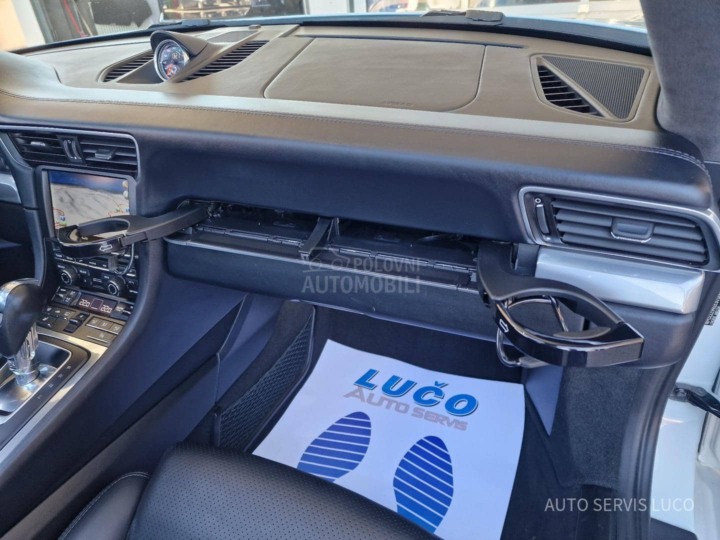 Porsche 911 Carrera 4