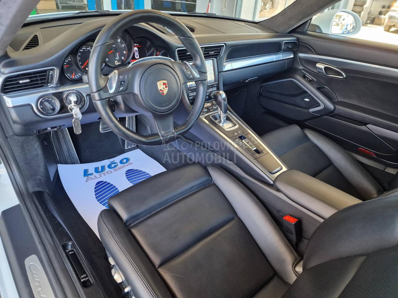 Porsche 911 Carrera 4