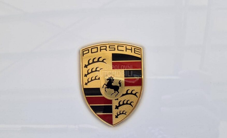 Porsche 911 Carrera 4