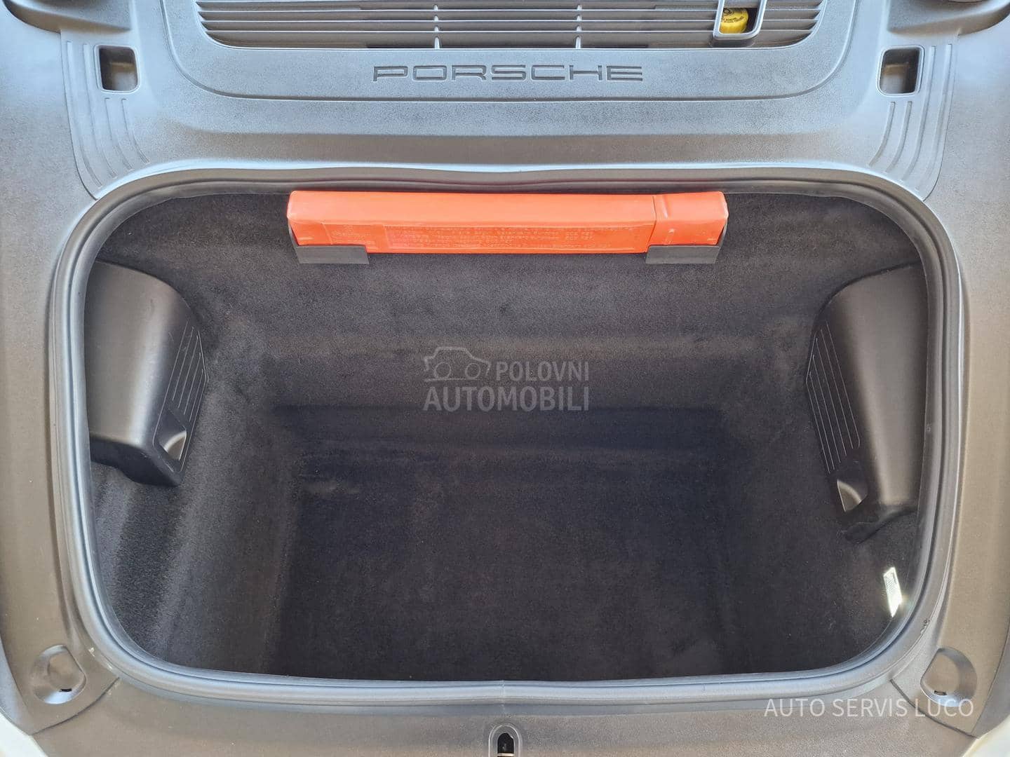 Porsche 911 Carrera 4