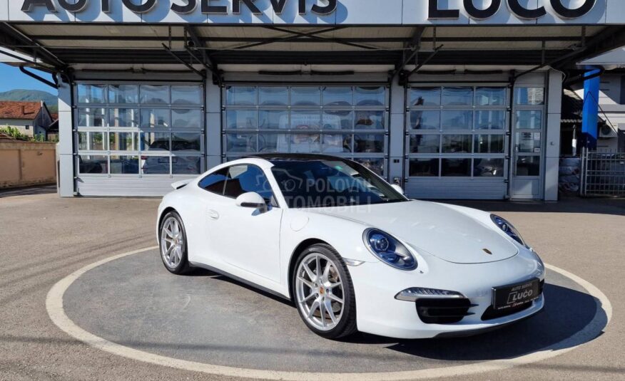 Porsche 911 Carrera 4