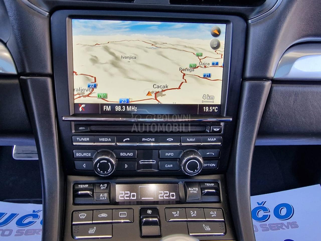 Porsche 911 Carrera 4