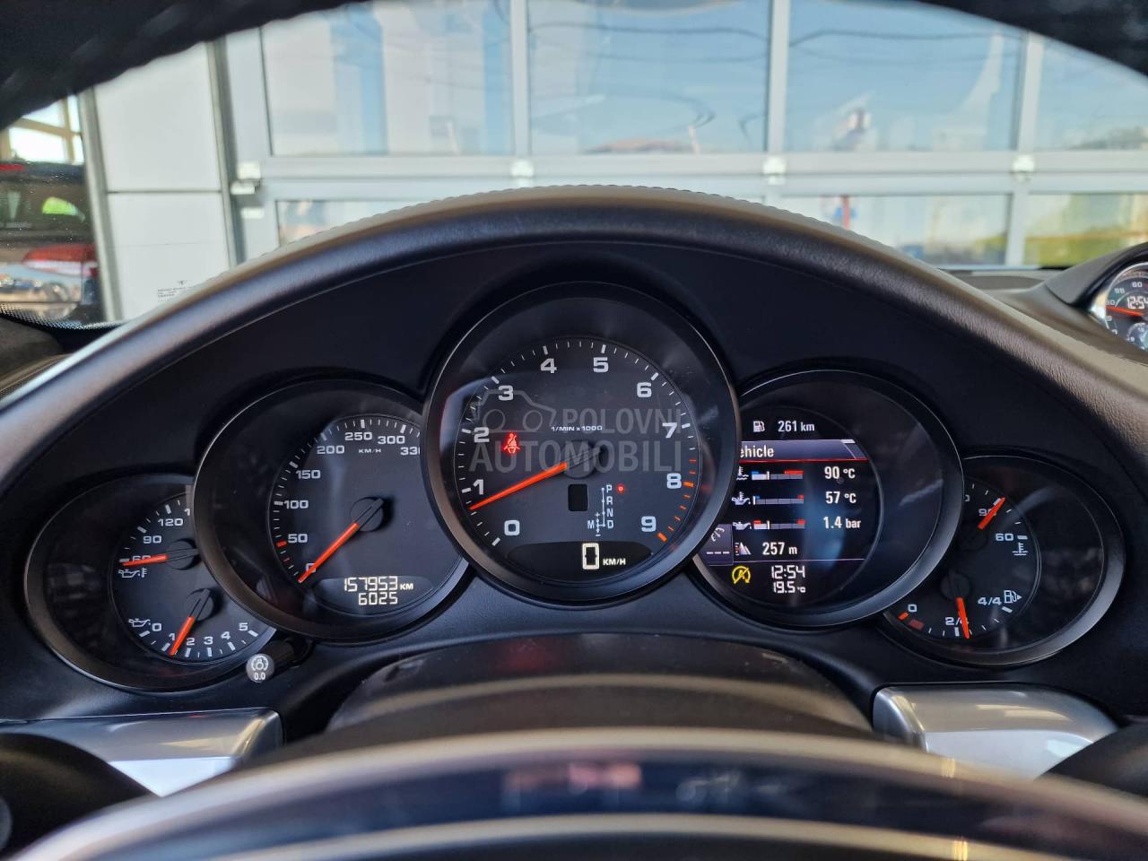 Porsche 911 Carrera 4