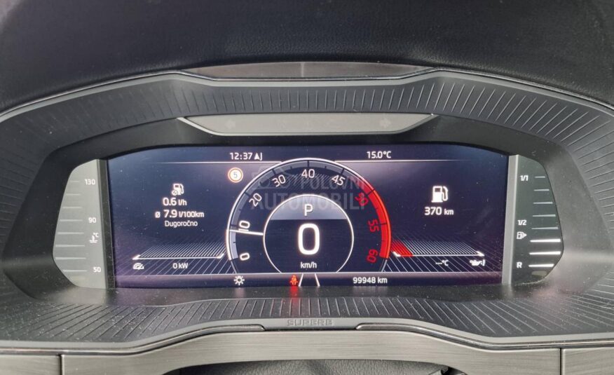 Škoda Superb 2.0 TDI DSG R kamera