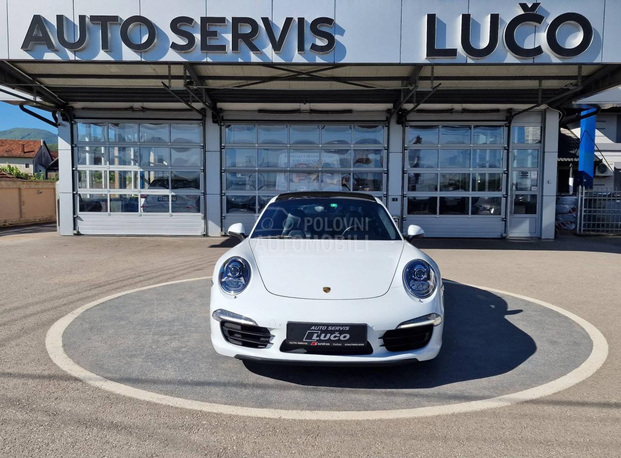 Porsche 911 Carrera 4