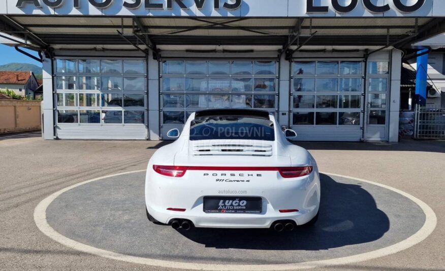 Porsche 911 Carrera 4