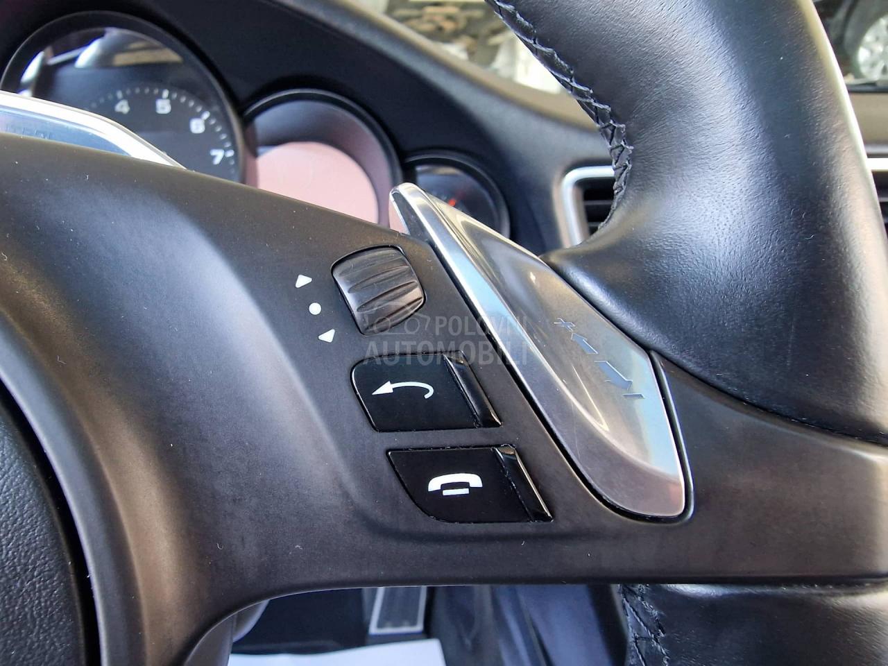 Porsche 911 Carrera 4