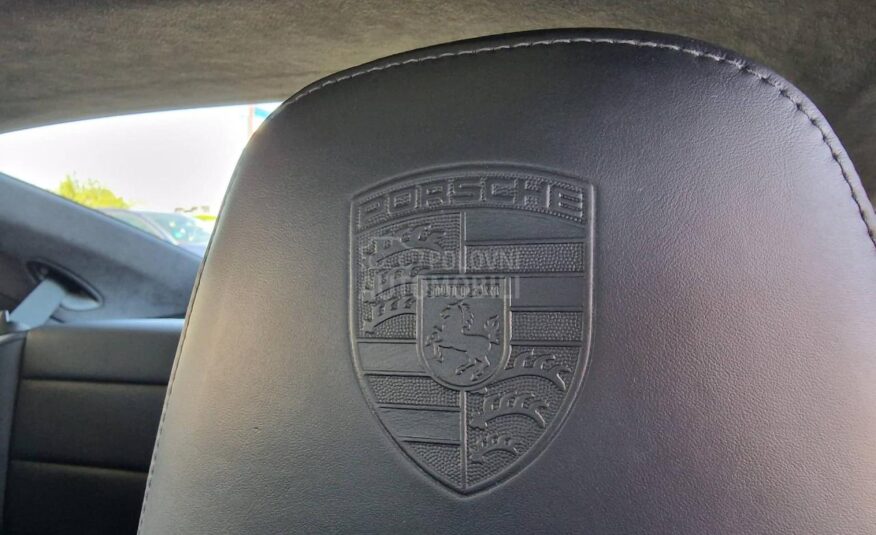 Porsche 911 Carrera 4