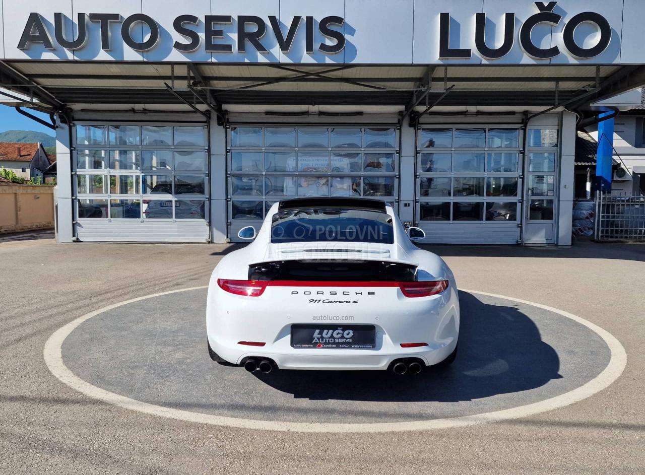 Porsche 911 Carrera 4