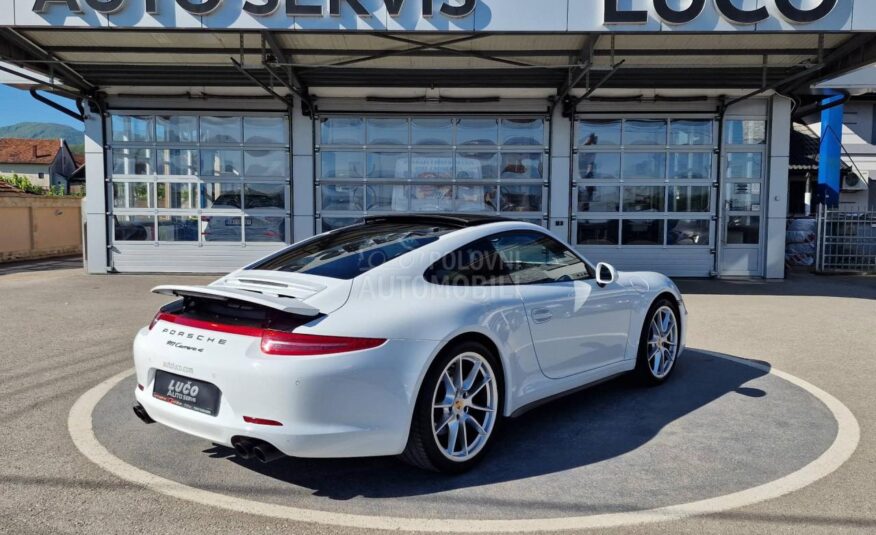 Porsche 911 Carrera 4