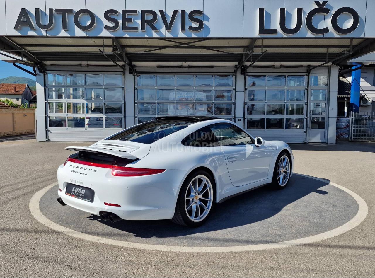Porsche 911 Carrera 4