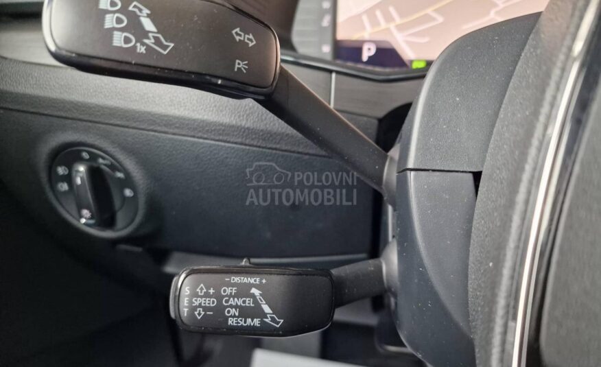 Škoda Superb 2.0 TDI DSG R kamera