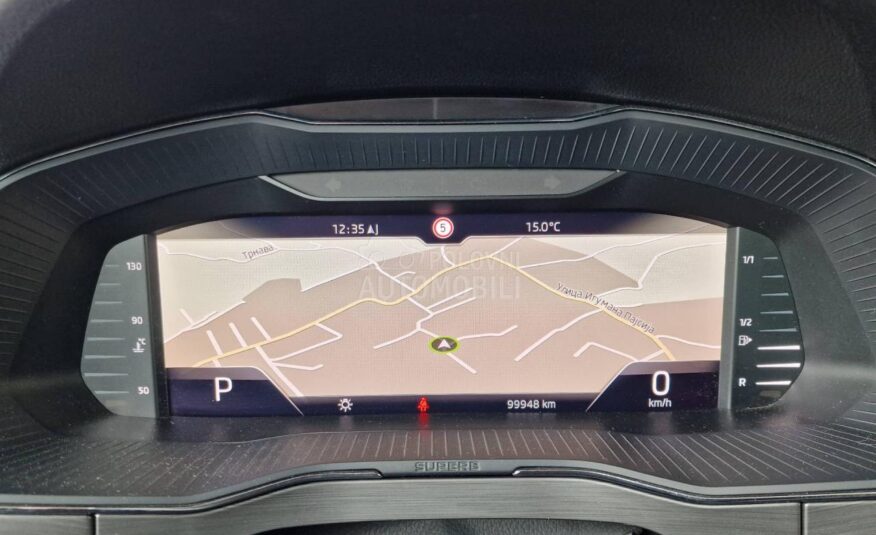 Škoda Superb 2.0 TDI DSG R kamera