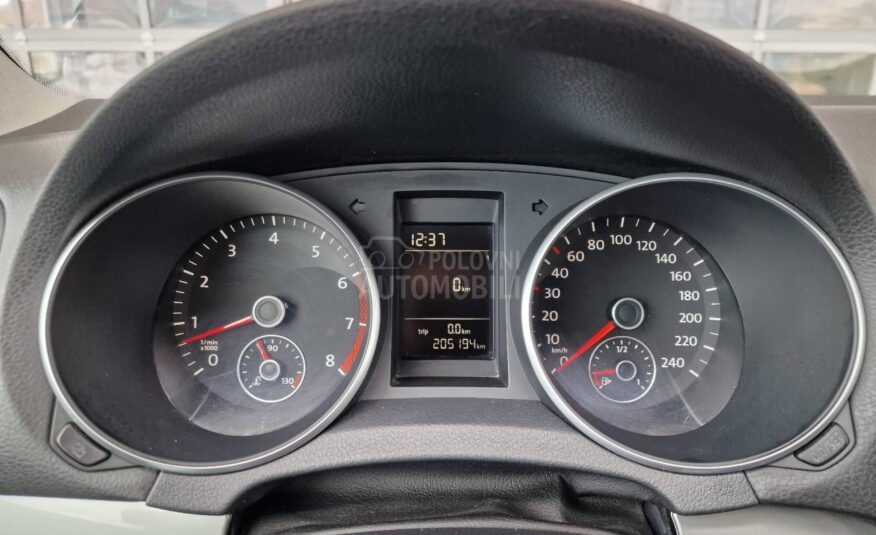 Volkswagen Golf 6 1.6 g as a test