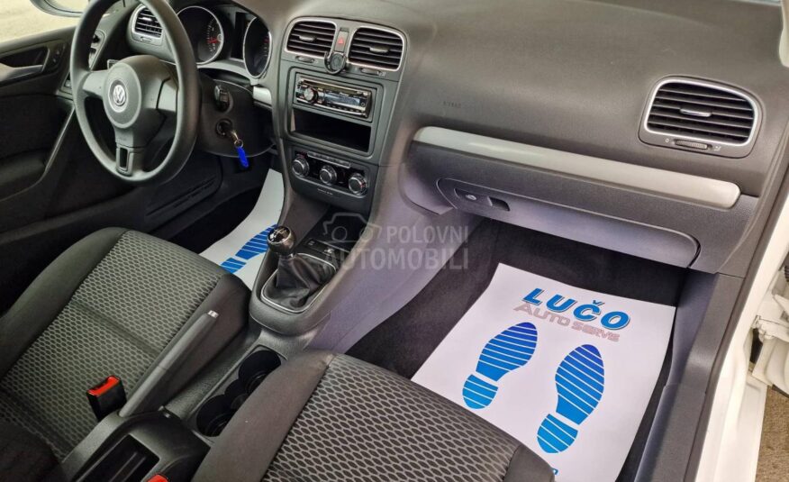 Volkswagen Golf 6 1.6 g as a test