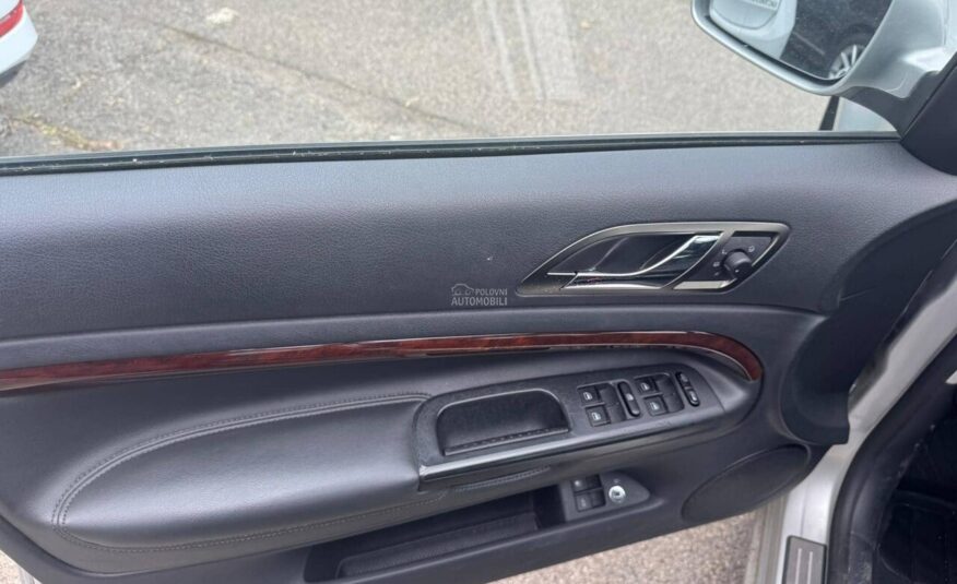 Škoda Superb 1.9 TDI F U L n o v