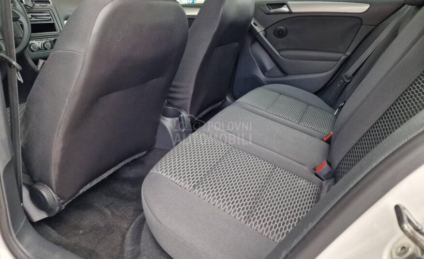 Volkswagen Golf 6 1.6 g as a test