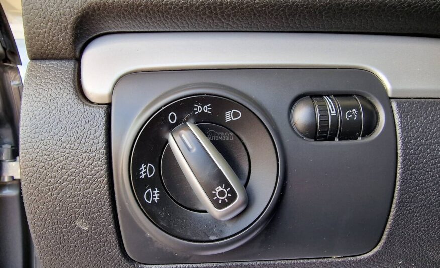 Volkswagen Golf 6 1.6 TDI xenon Led