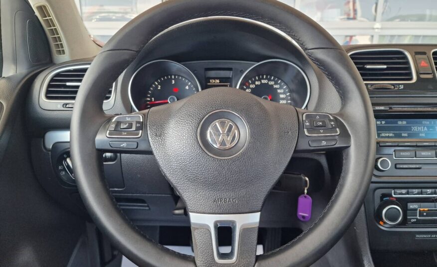 Volkswagen Golf 6 1.6 TDI xenon Led