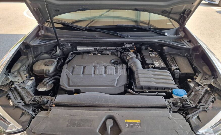 Audi Q3 2.0 TDI v.s ervis